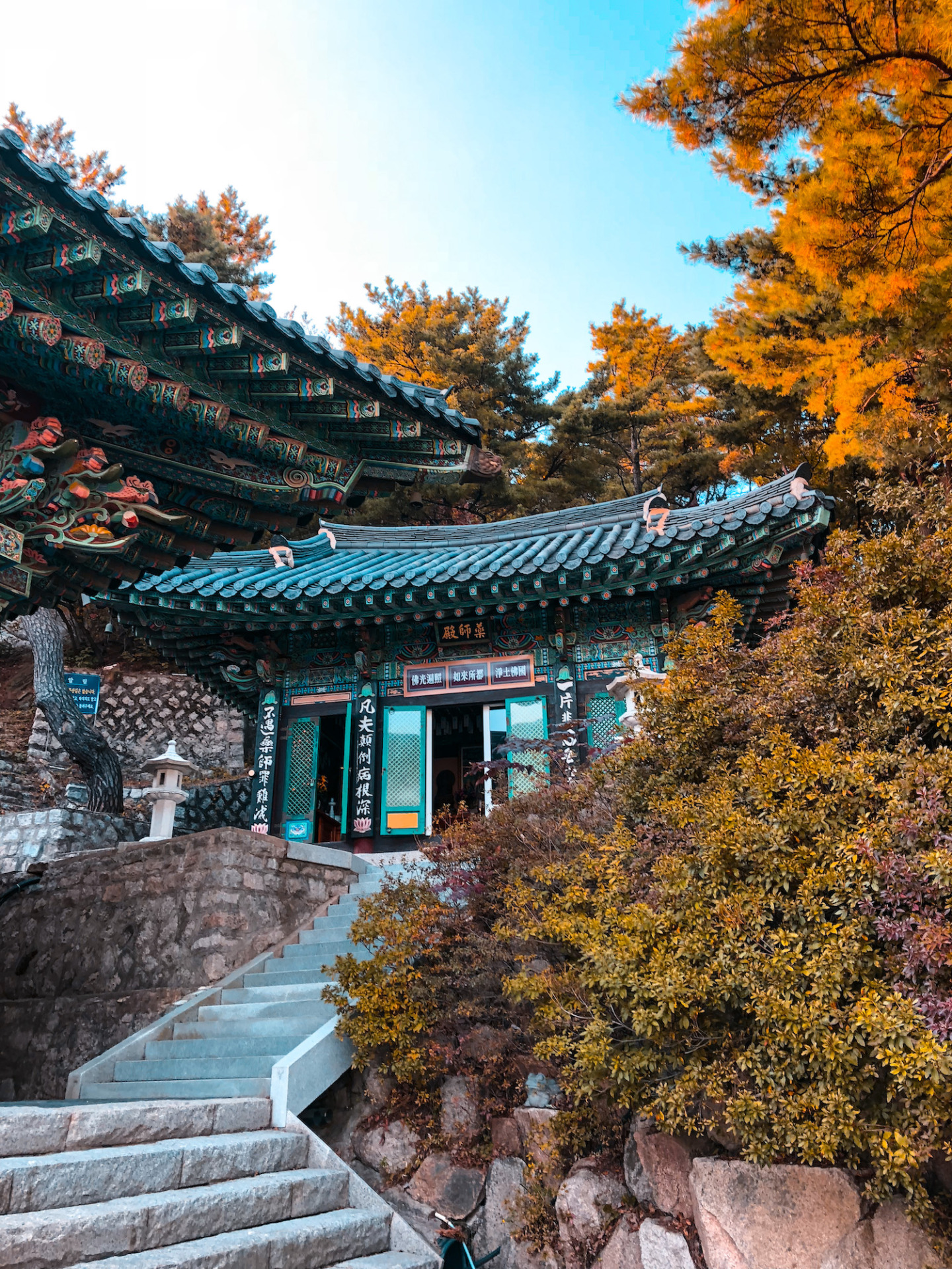 HIKING THE BUKHANSAN, SEOUL | ALL YOU NEED TO KNOW