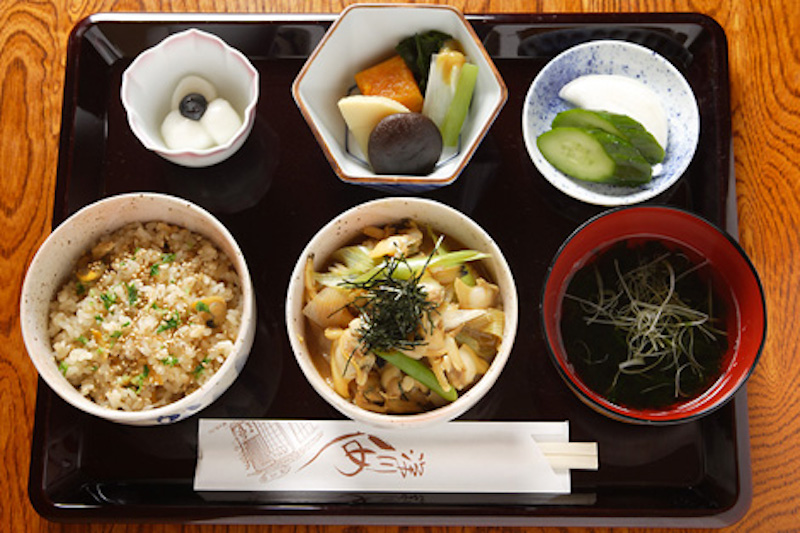 Traditional meal in Monzen Nakacho