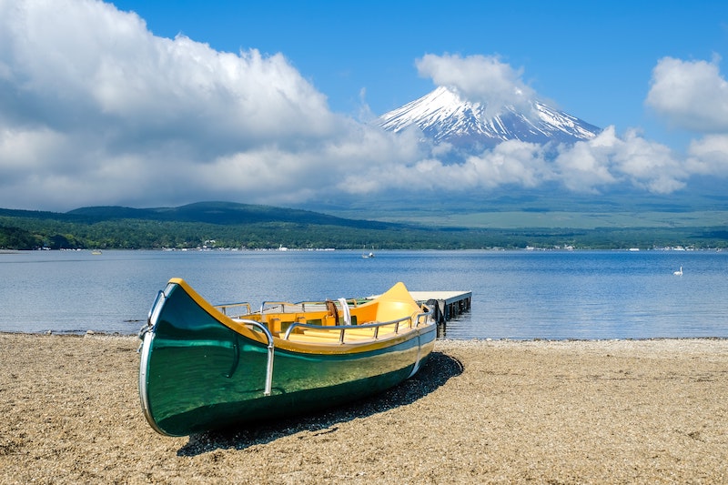 Lake Yamanaka, one of the best things to see near Hakone