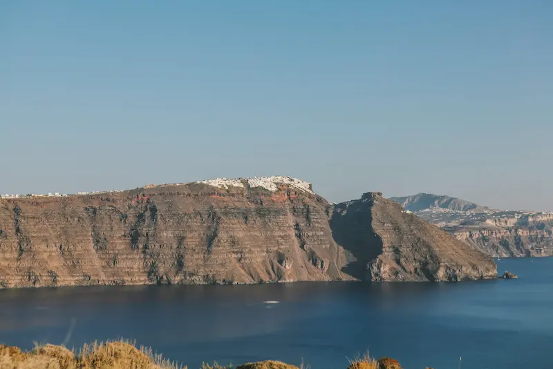 Hike from Fira to Oia in Santorini