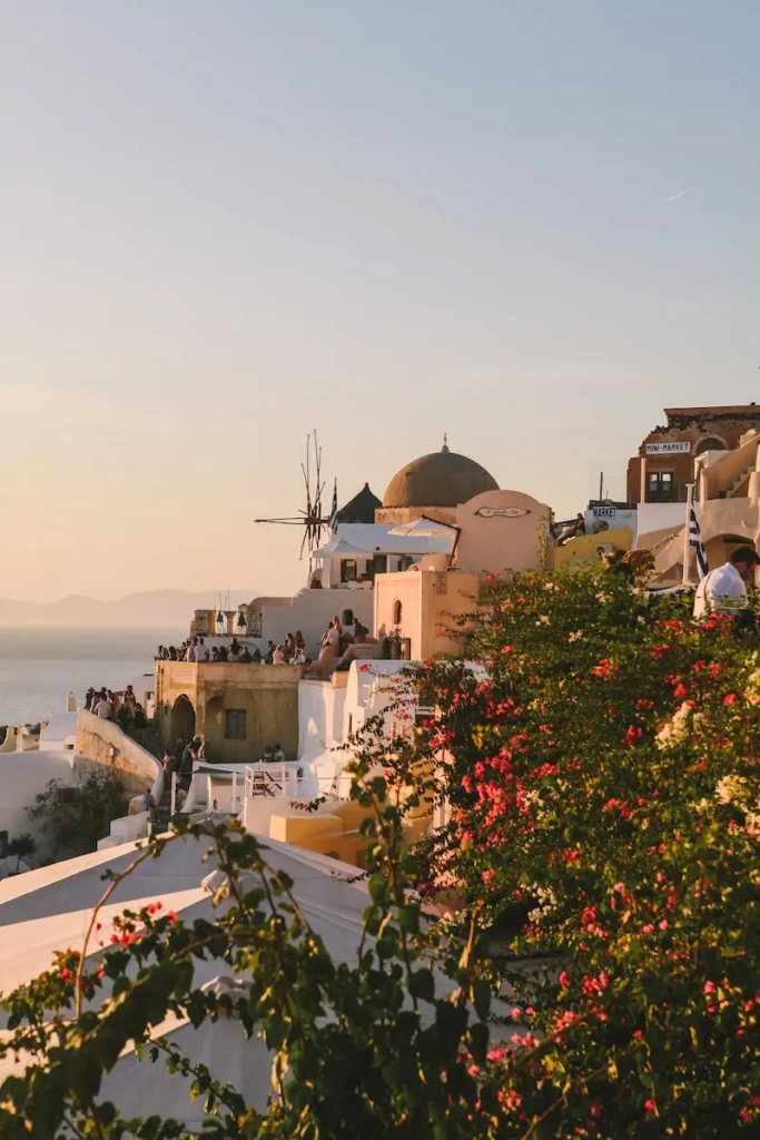 Hike from Fira to Oia in Santorini