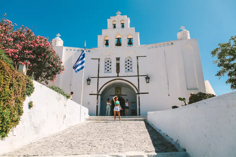 Best things to do in Pyrgos in Santorini